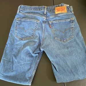 LIKE NEW LEVI JEANS
